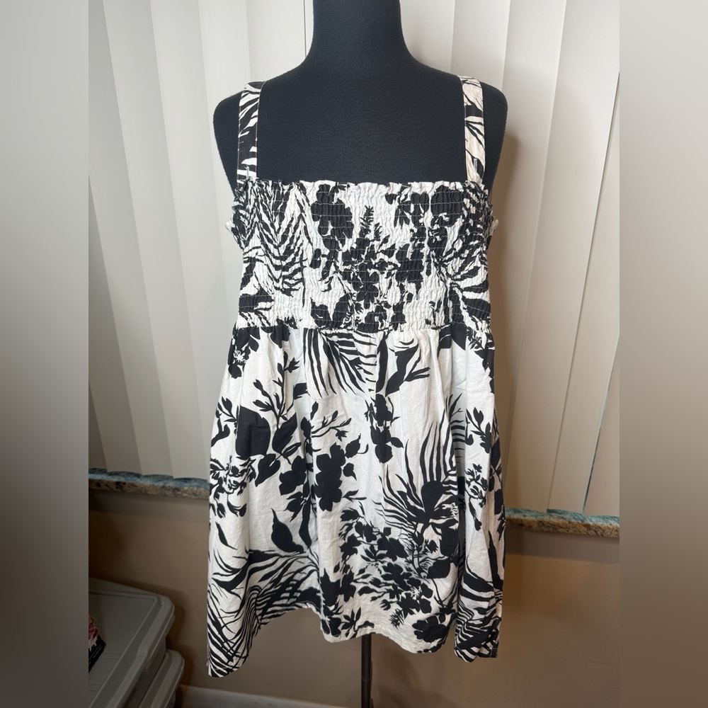 Main Street Blues Black White Floral Smocked Dress Adjustable Straps Size 1X